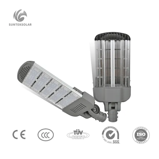 China Factory Customized Outdoor Street Light with 5 Years Warranty LED Light