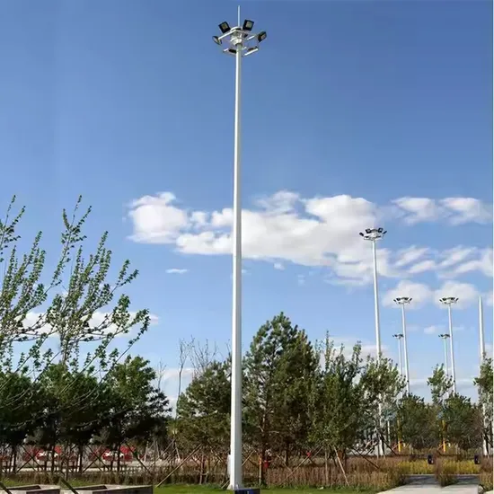 High Luminous Efficiency 15m-40m High Mast Pole Light with Floodligh