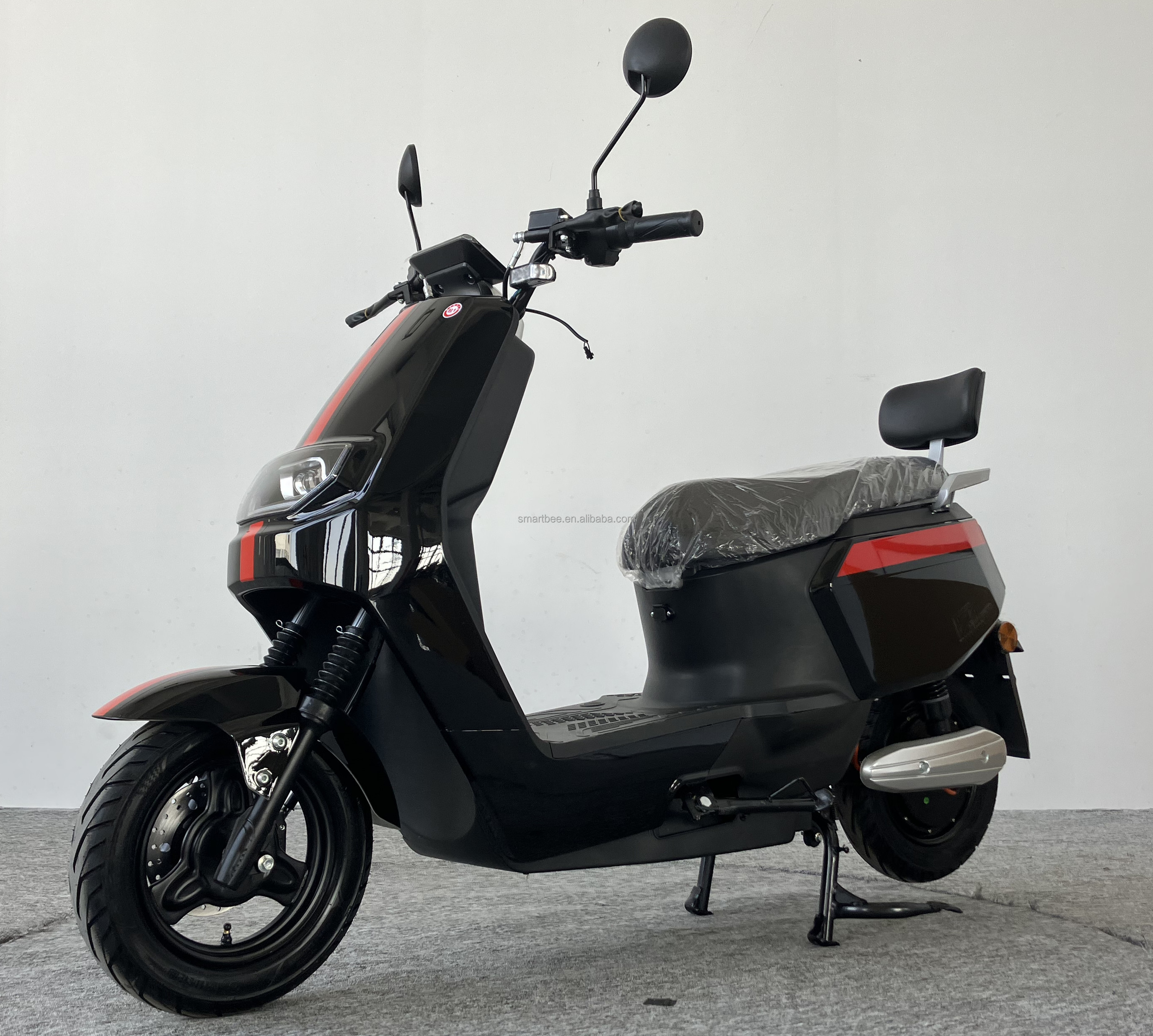 2000W Electric Motorcycle 72V Front and Rear Disc Brake High Speed Electric Scooter