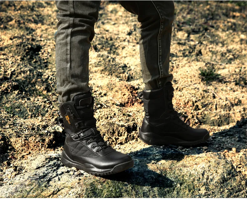 Tactical Boots Ultralight Combat Flying Boots Outdoor Men Shoes