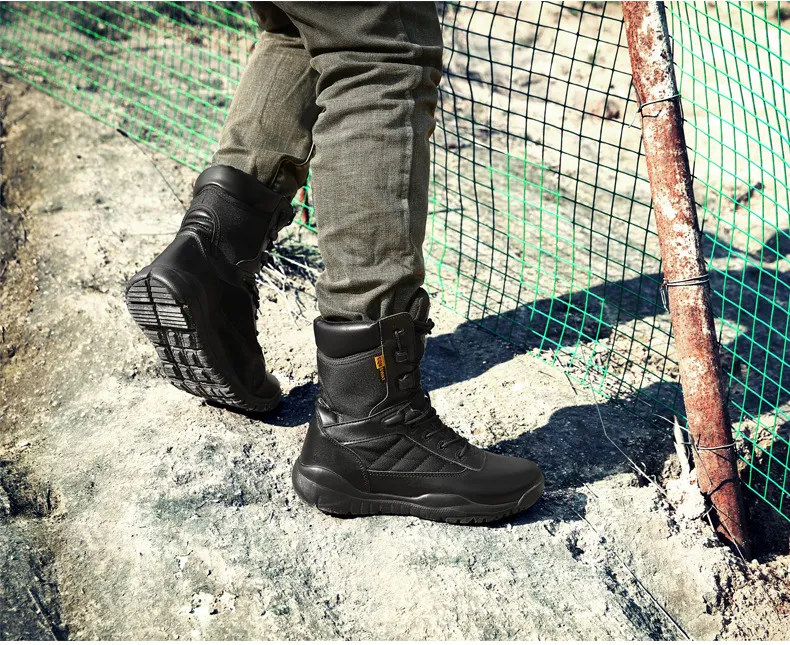 Tactical Boots Ultralight Combat Flying Boots Outdoor Men Shoes