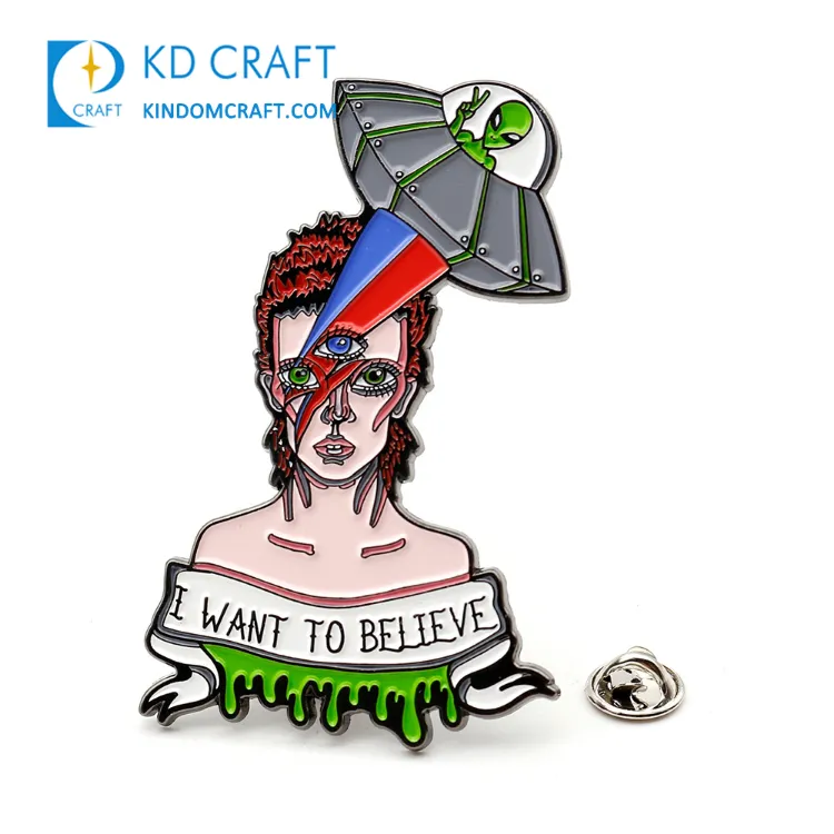 Manuafacture Custom Metal Zinc Alloy UFO Alien Assorted Enamel Lapel Pins Horror Psycho Knife Scream Enamel Pin