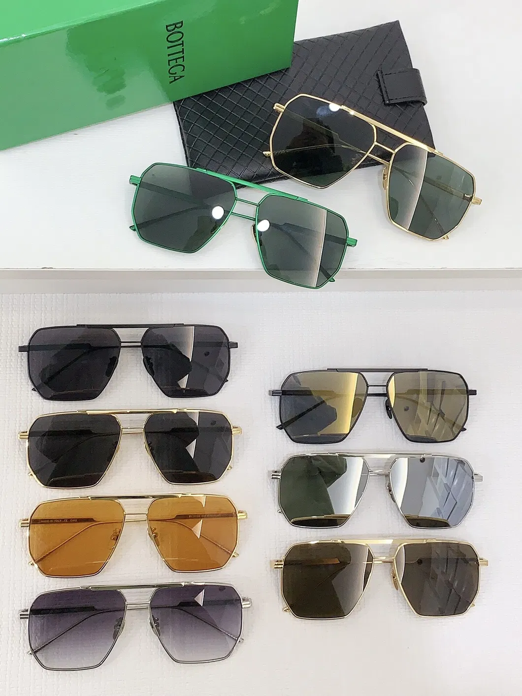 Wholesale Designer Women′s Sunglasses Replica Men′s Polarized Sunglasses Complete Set Packaging