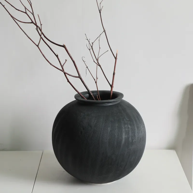 Japanese Wabi-Sabi Italian Minimalist Drawing Black Clay Pot Medieval Vase Flower Ware Decoration Dry Flower Flower Ware Homesay