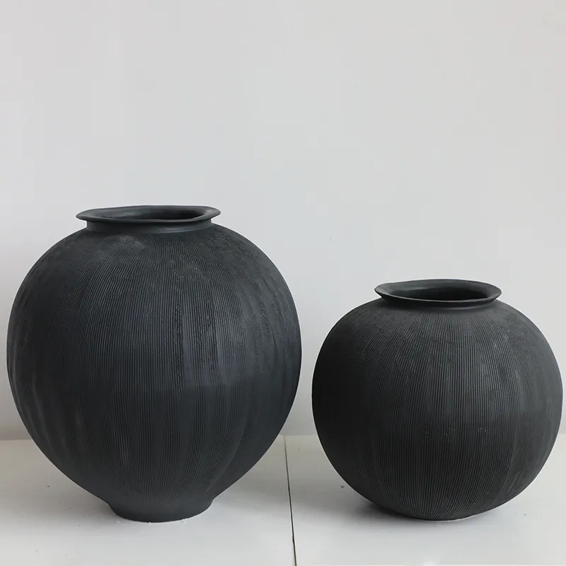 Japanese Wabi-Sabi Italian Minimalist Drawing Black Clay Pot Medieval Vase Flower Ware Decoration Dry Flower Flower Ware Homesay