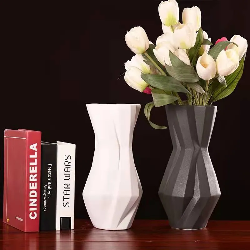 Modern Simple Polygonal Leaf Pattern Vase Black and White Tree Thorn Ceramic Ornament Large Flower Ware Homestay Hotel Model Room Decor Home Decor