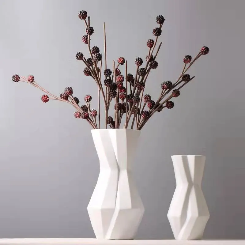 Modern Simple Polygonal Leaf Pattern Vase Black and White Tree Thorn Ceramic Ornament Large Flower Ware Homestay Hotel Model Room Decor Home Decor