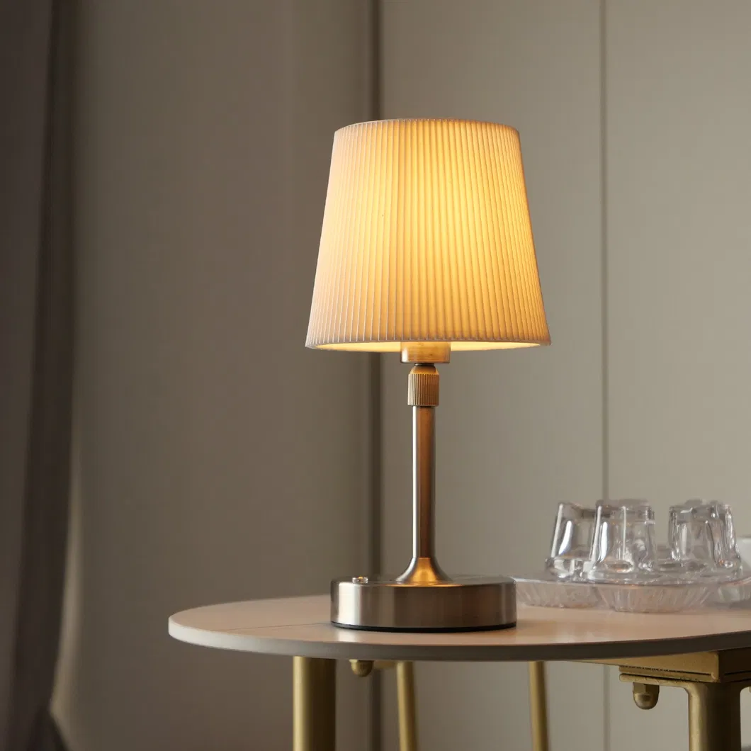 Fabric Metal Table Lamp with Telescopic Pole