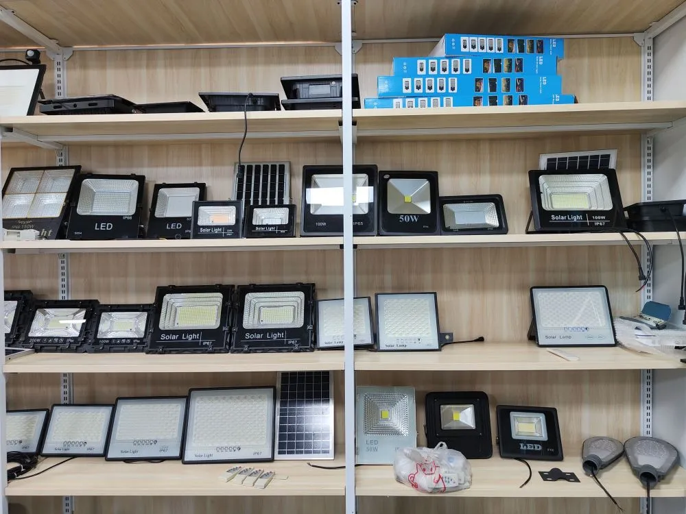 25W 40W 60W Professional Outdoor Waterproof IP66 Best Solar Flood Lights