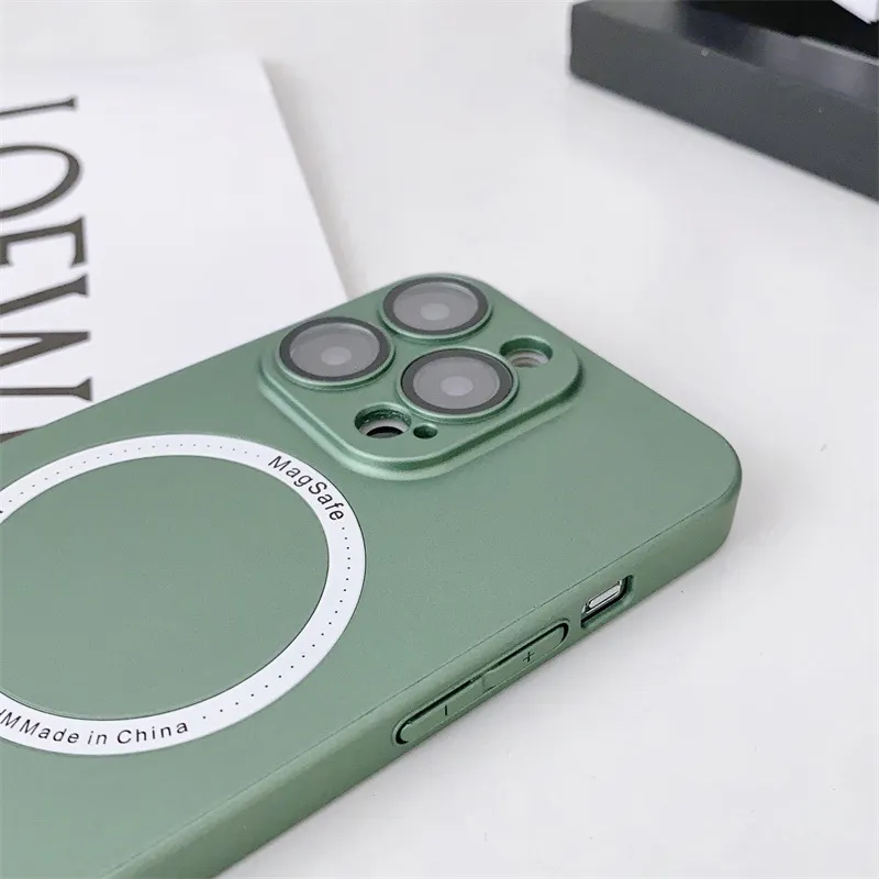 Luxury Style Metallic Paint Magnetic Mobile Phone Case Magsafe Lens Protection for iPhone 11 12 13 14 PRO Max with Wireless Charging