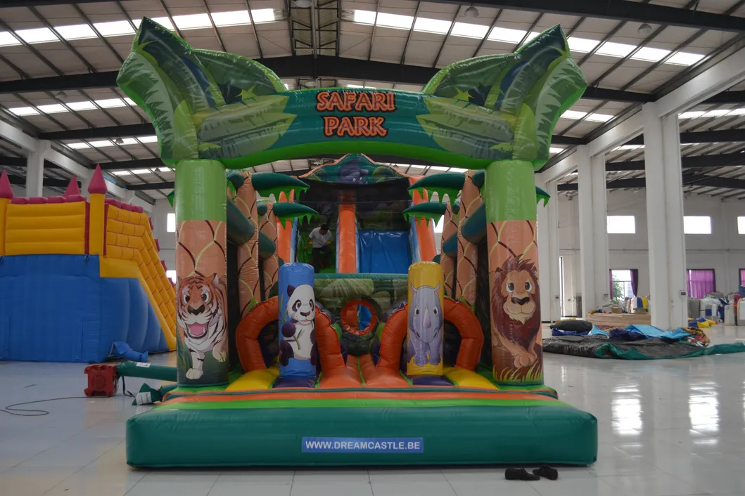 Child Green Inflatable Playground Safari Park Obstacle for Sale (AQ01104)