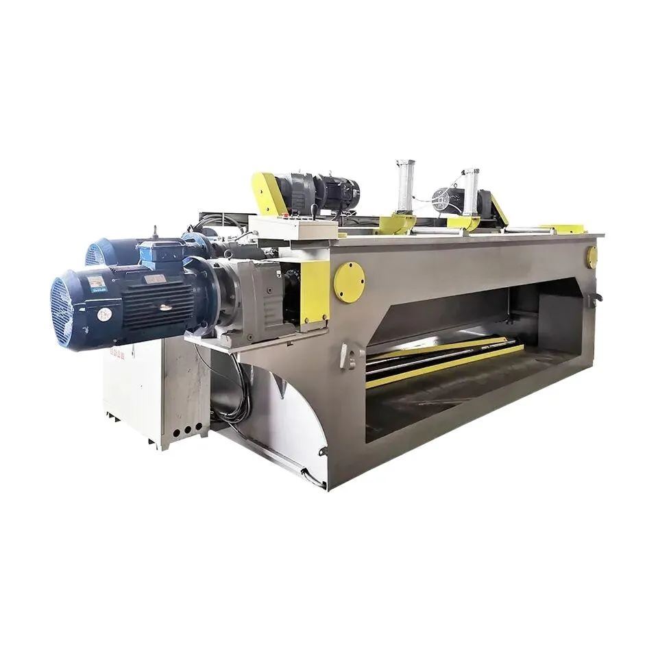 Linyi Speed Adjustable 8FT Spindle Less Face Veneer Peeling Machine