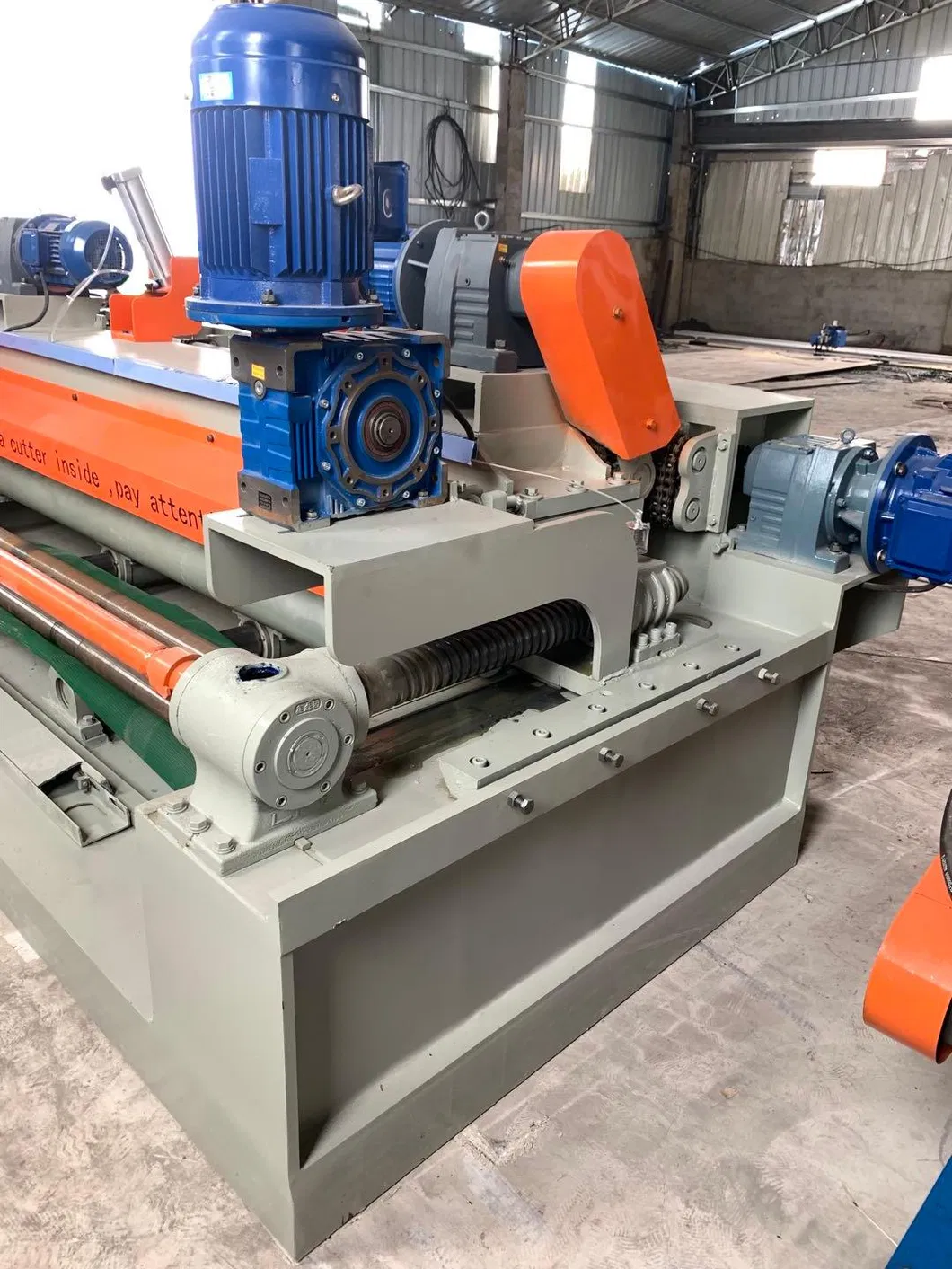 Linyi Veneer Peeling and Cutting Machine Wood Log Peeling Lathe