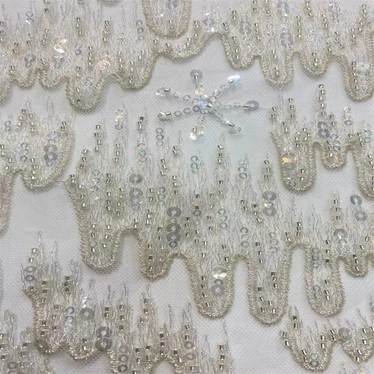 Elegant Lady′s Factory Designed Embroidery Lace Fabrics for Wedding Dresses and Gowns