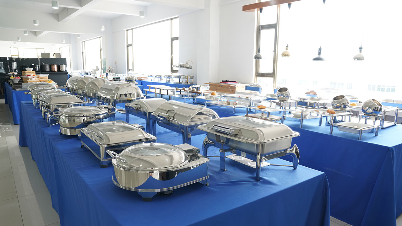 Heavybao Stainless Steel Catering Food Pan Chafing Dishes Dinner Buffet Server Breading Tray for Food Prep Restaurant