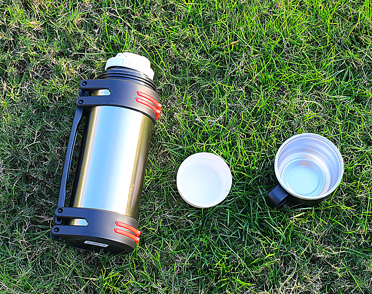 1200ml Double-Wall Stainless Steel Travel Tumbler Large Capacity Portable Vacuum Flask Camping Outdoor Perfect Gift Mugs Lovers