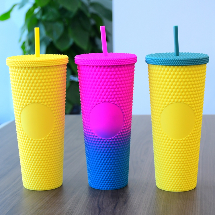 Available 24OZ Venti Iced Coffee Drinking Cups bulk 710ml/24oz Double Wall Insulated Plastic Studded Tumbler with lid straw