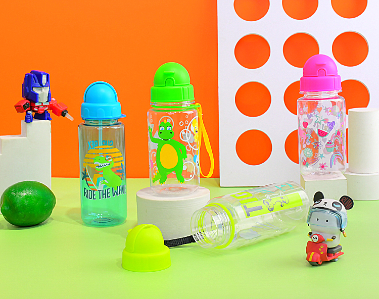 Factory direct hot sale bpa free custom cartoon OEM ideal gift cup plastic kids water bottles with straw and rope