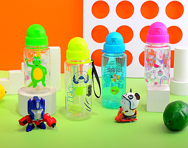 Factory direct hot sale bpa free custom cartoon OEM ideal gift cup plastic kids water bottles with straw and rope