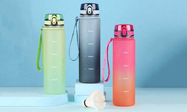 Hot sale bpa free 1Liter dust cover sport gym water bottle With Bounce lid and portable rope for school kids