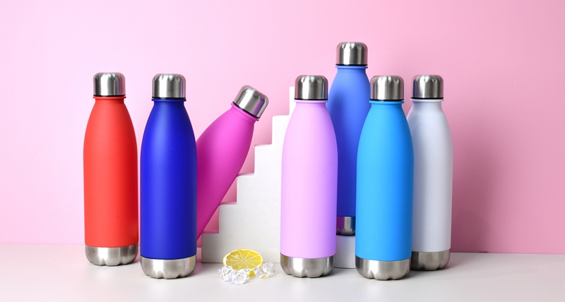 New Design 680ml Sports Drinking Bullet Vacuum Flask Insulated Plastic Sport Cola Water Bottle