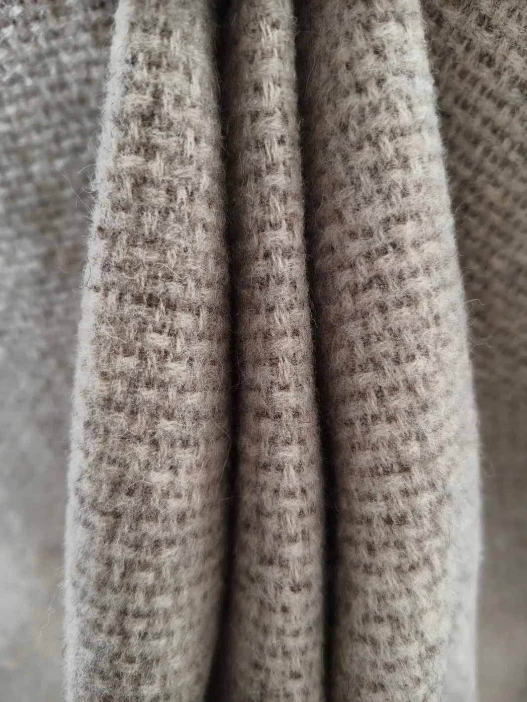 70% Wool 30% Alpaca Soft Luxury Wool Blanket