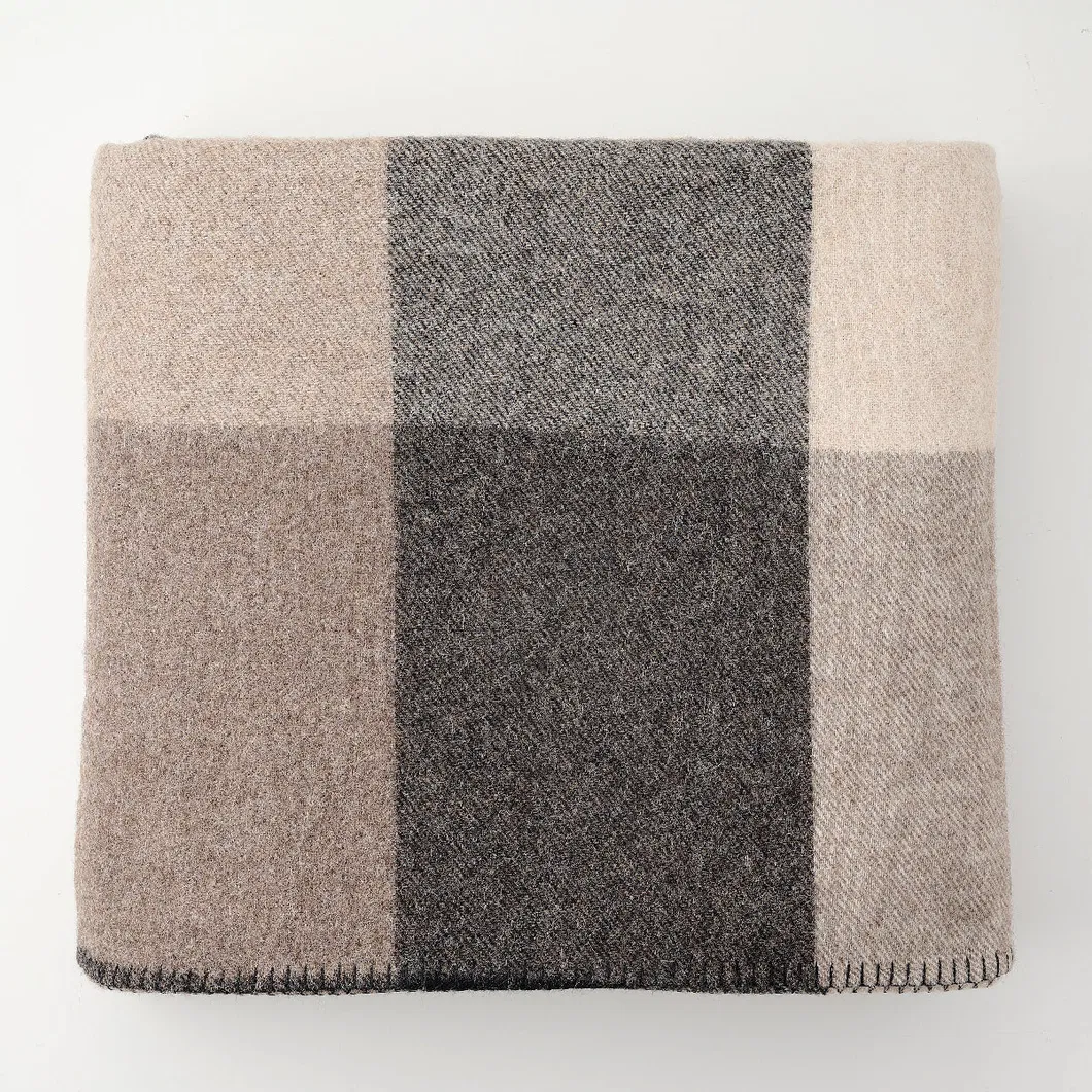 Classic Warm Soft Alpaca Tasse L Wool Blanket