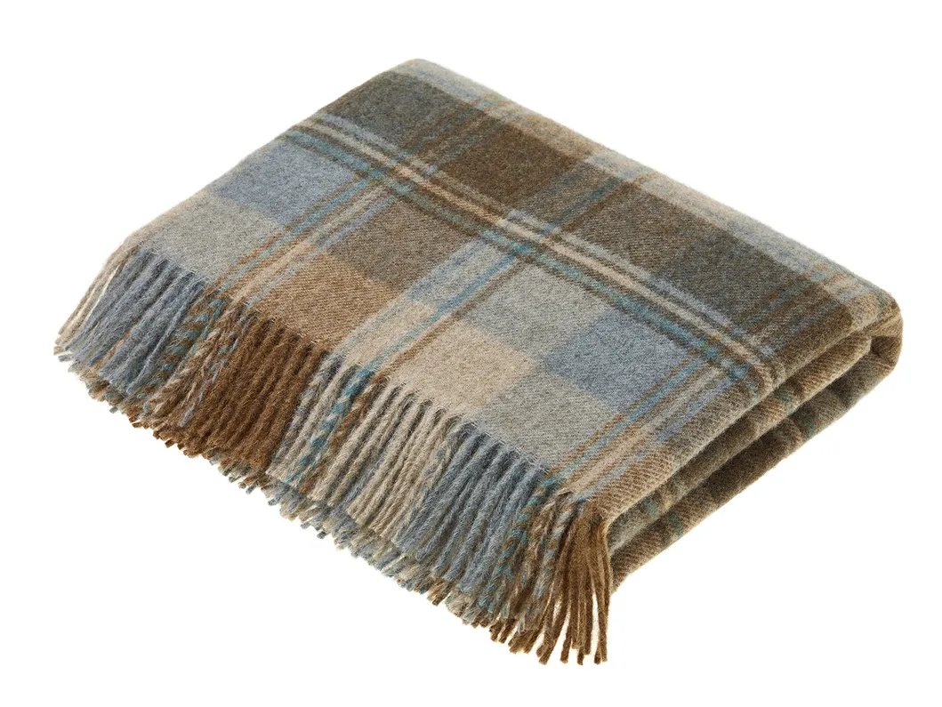 Customized Thicker and Warmer Wool Blend Blankets