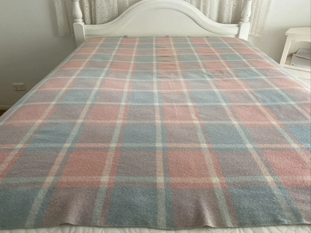 High Quality Woven Wool Blending Super Plaid Super Soft Wool Blankets