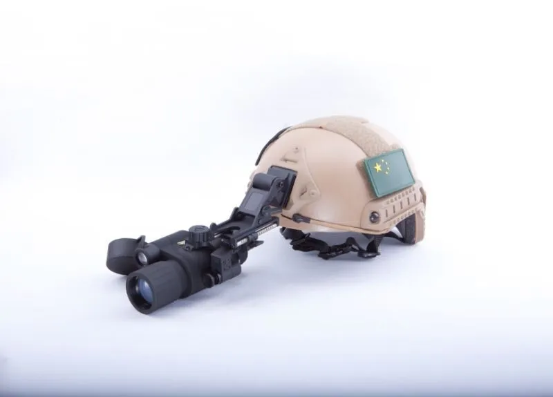 200m Infrared 5MP Night Vision Scope in Day-Night Use