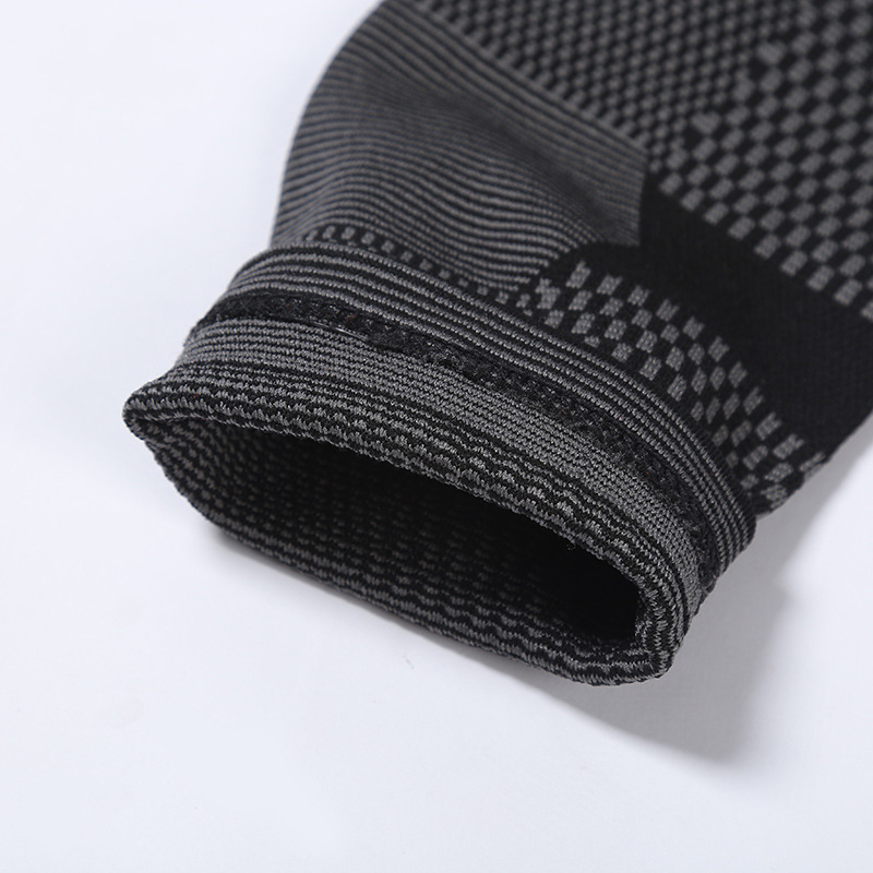 Knitted sports knee brace for mountain running Outdoor sports knee protector brace Industrial Exporter Factory