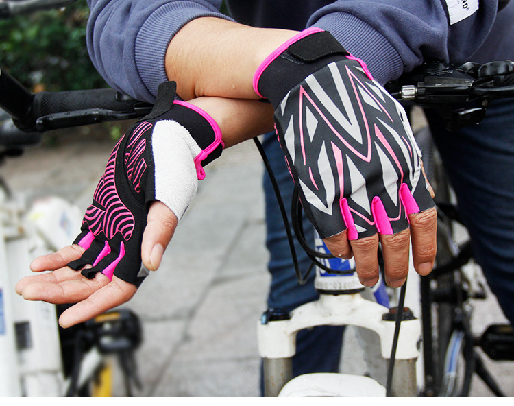 Summer half finger cycling gloves non-slip silicone breathable sweat fitness glove outdoor sports adult gloves Large Order Wholesale Outlet