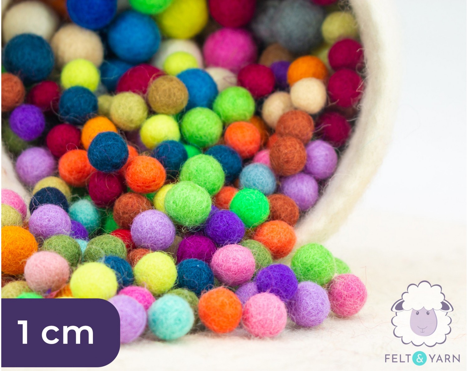 1cm Felt Balls